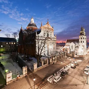 Senacki Hotel