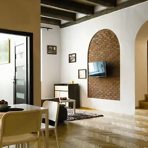 P&j Florianska Apartman
